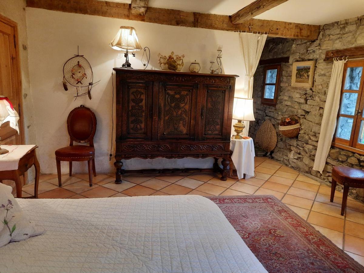 Domaine De Lara Bed & Breakfast Barcelonnette Exterior photo