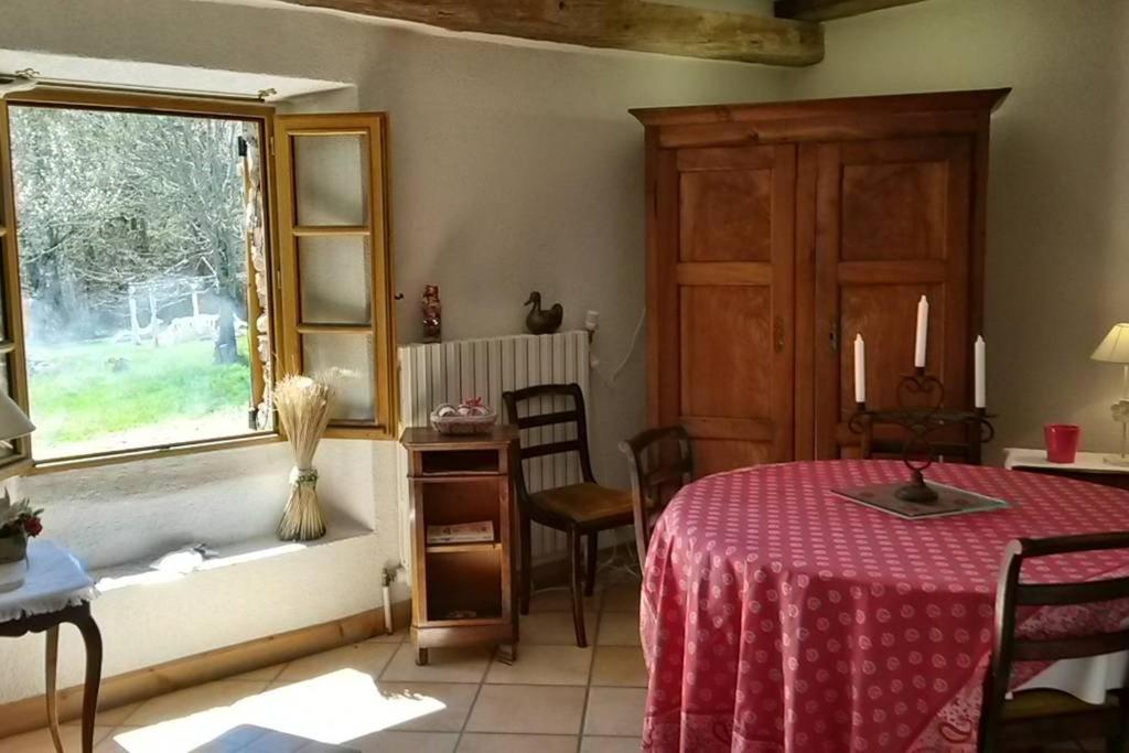 Domaine De Lara Bed & Breakfast Barcelonnette Exterior photo