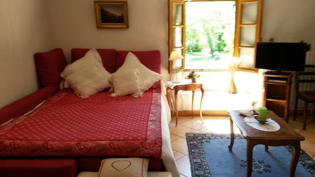 Domaine De Lara Bed & Breakfast Barcelonnette Exterior photo