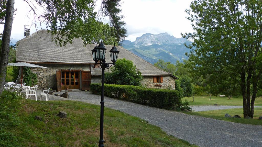 Domaine De Lara Bed & Breakfast Barcelonnette Exterior photo